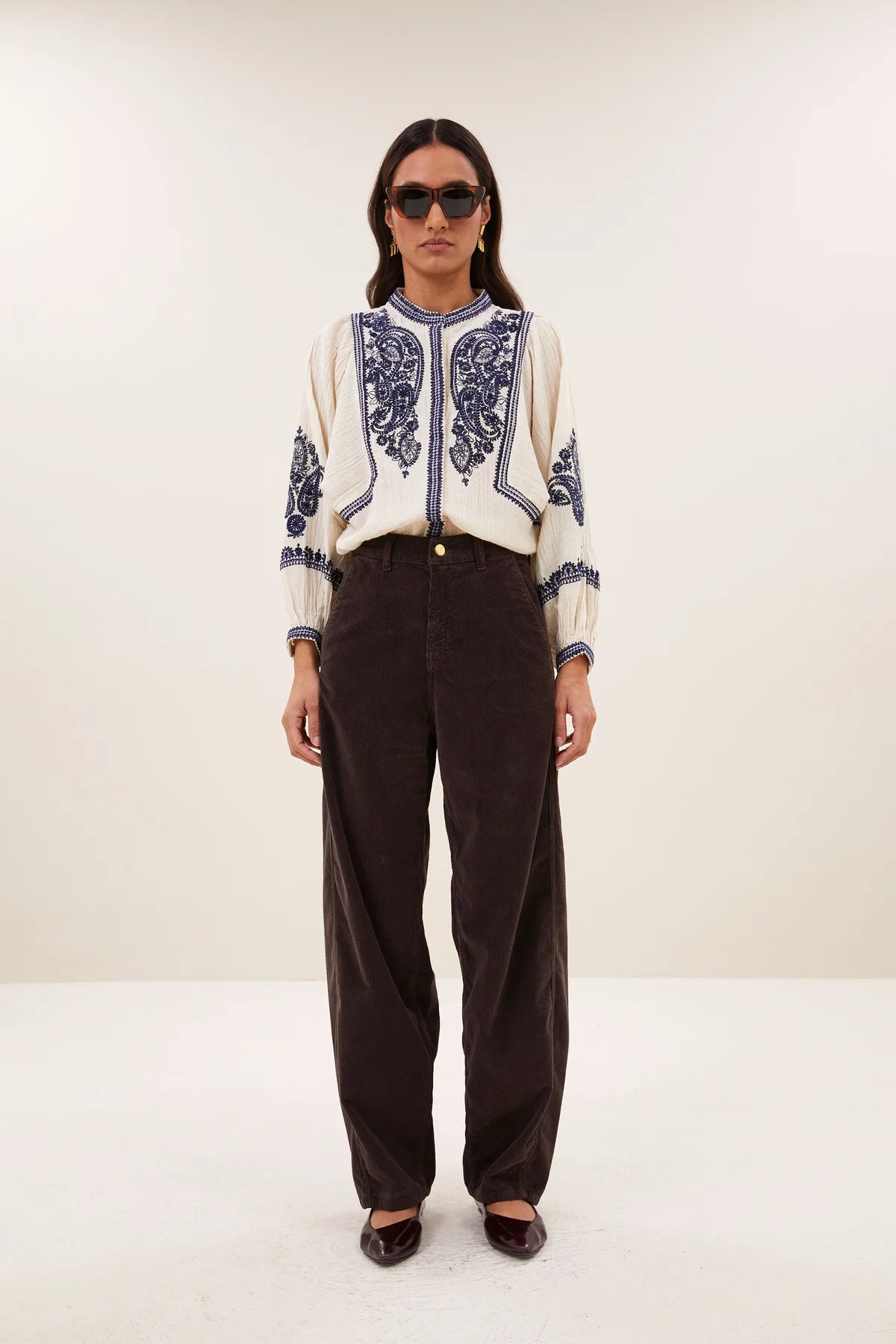 Senne embroidery blouse - Sand