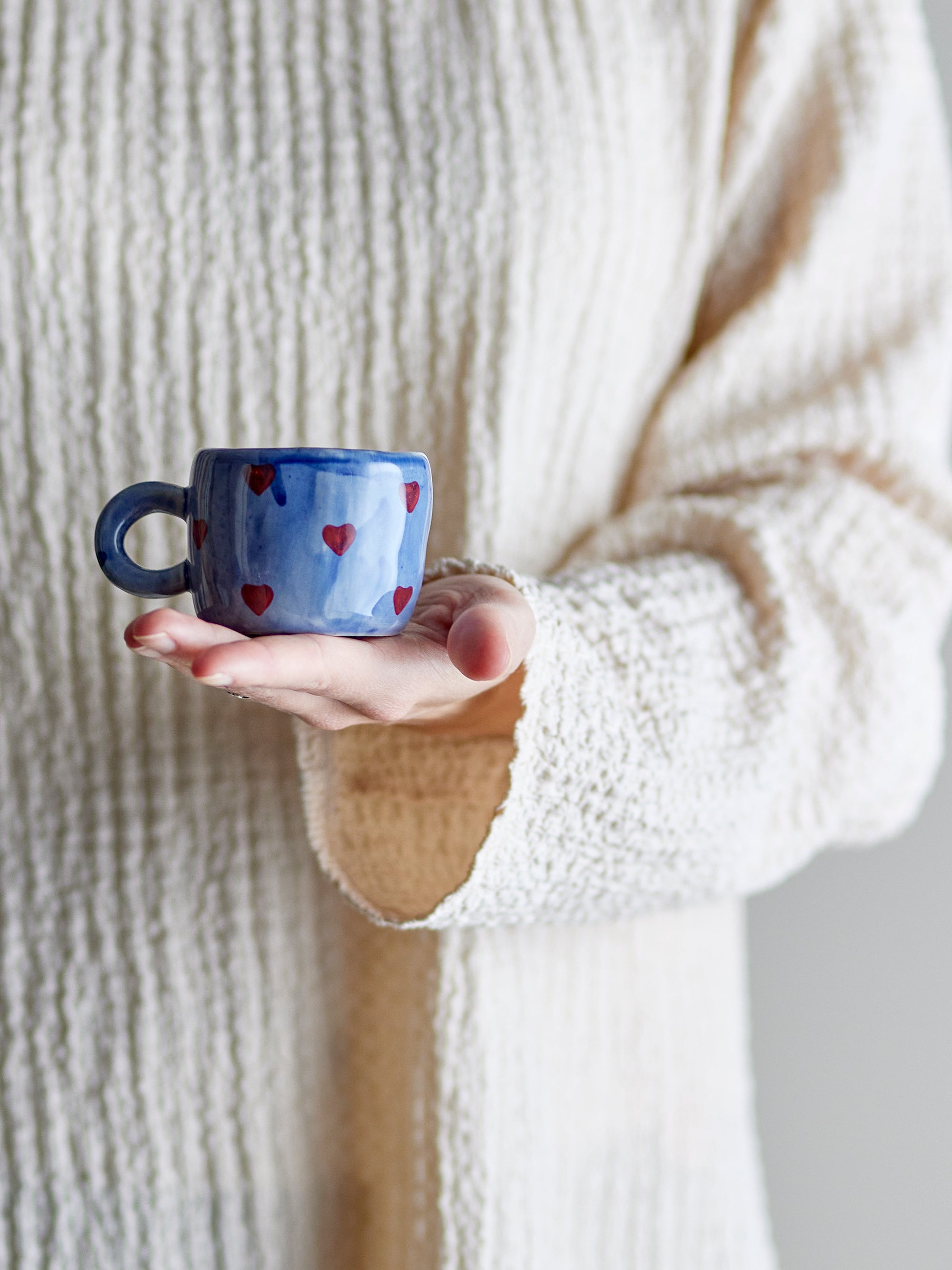 NINI Tasse bleue coeurs rouges