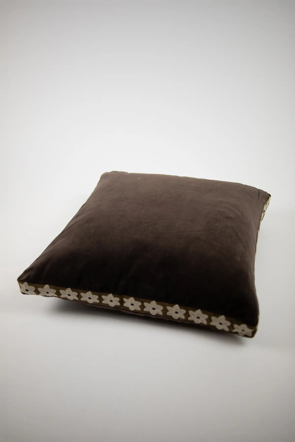 Daisy house de cousin - coffee - 60x60