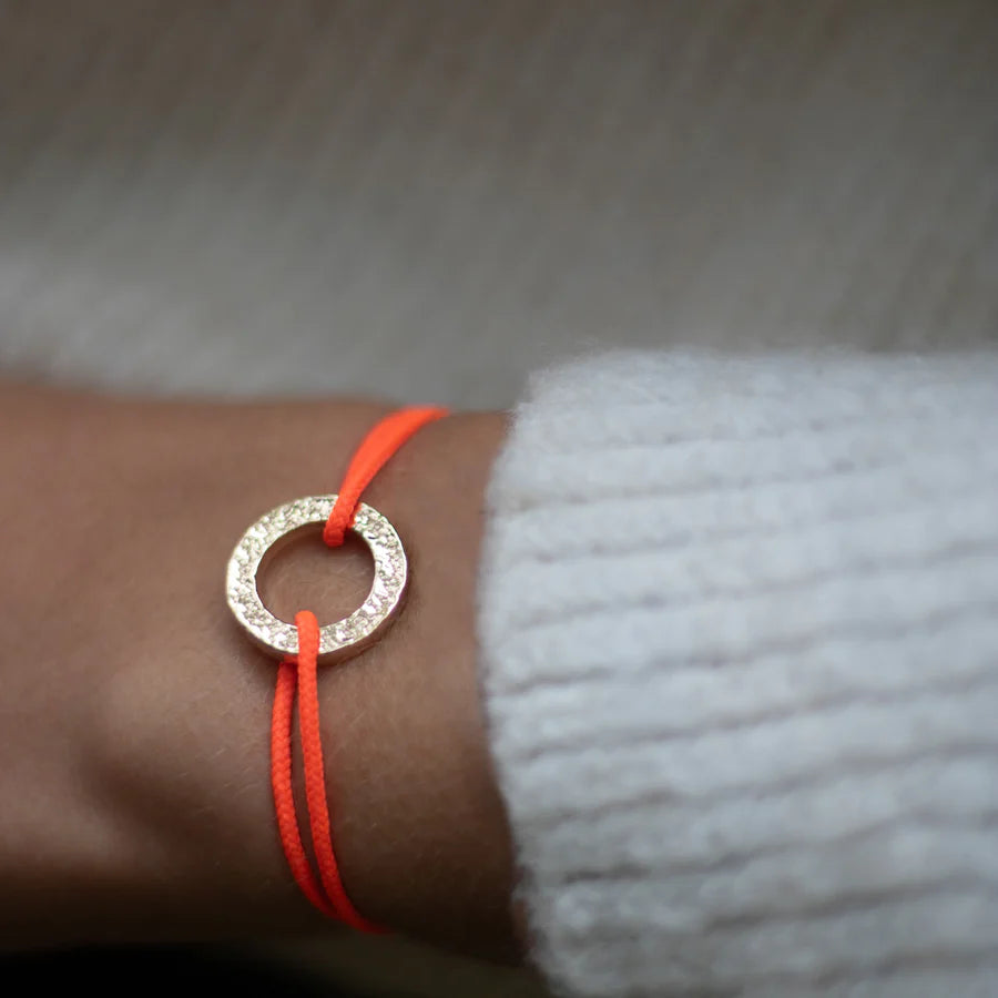 Bracelet cercle martelé plaqué or - Orange