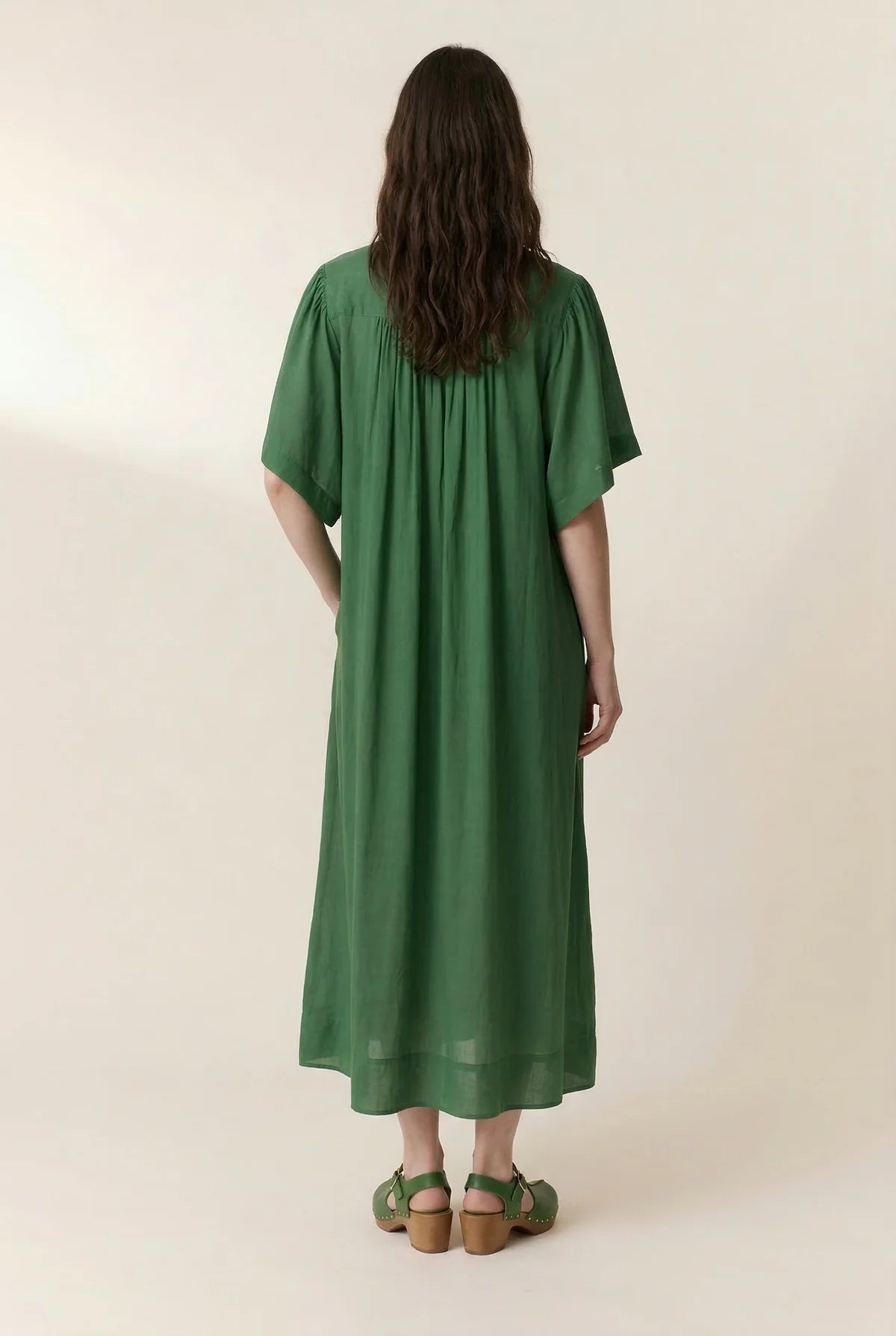 Robe Rival tv36 crochet green
