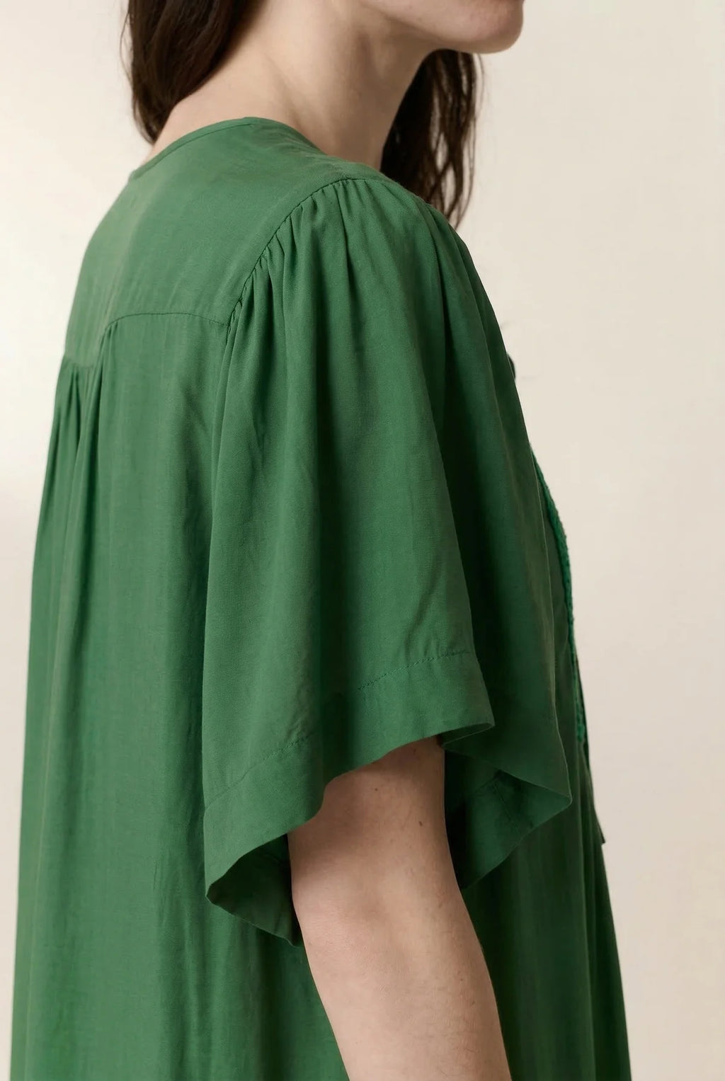 Robe Rival tv36 crochet green