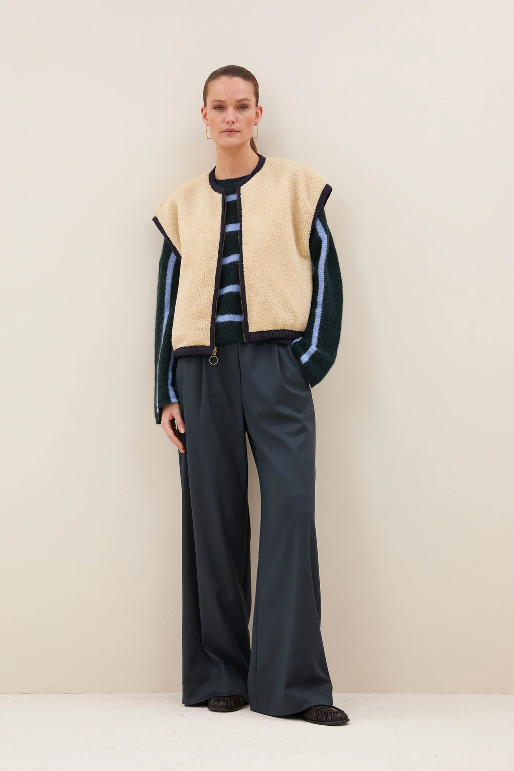 Gio Sleeveless Jacket - Midnight