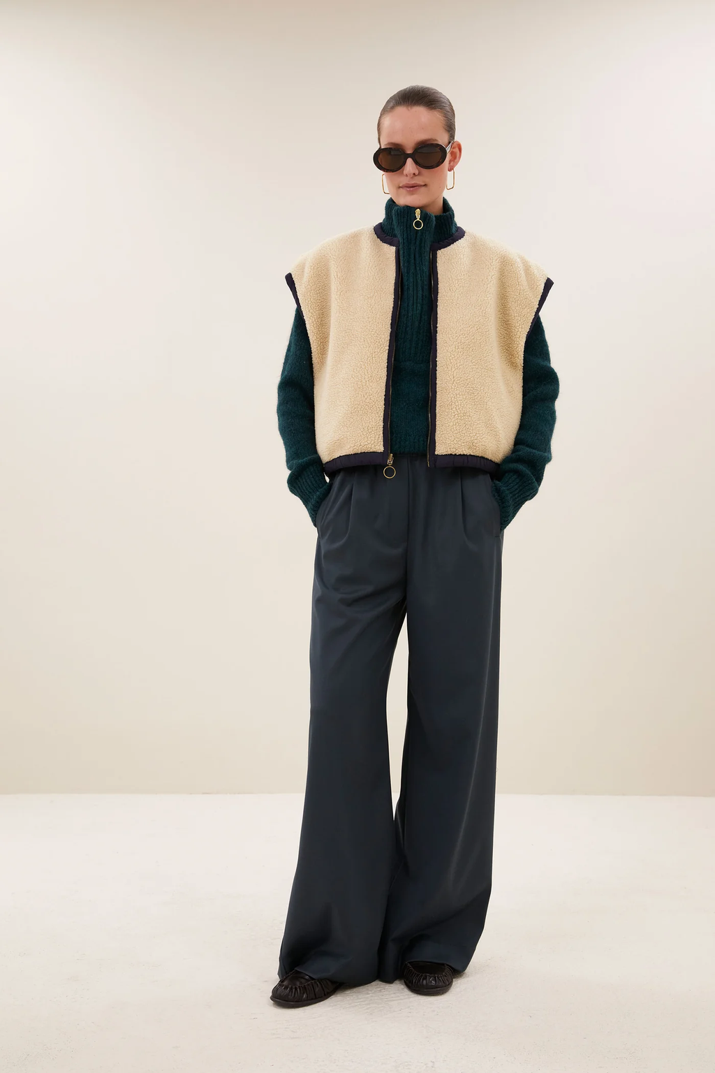 Gio Sleeveless Jacket - Midnight